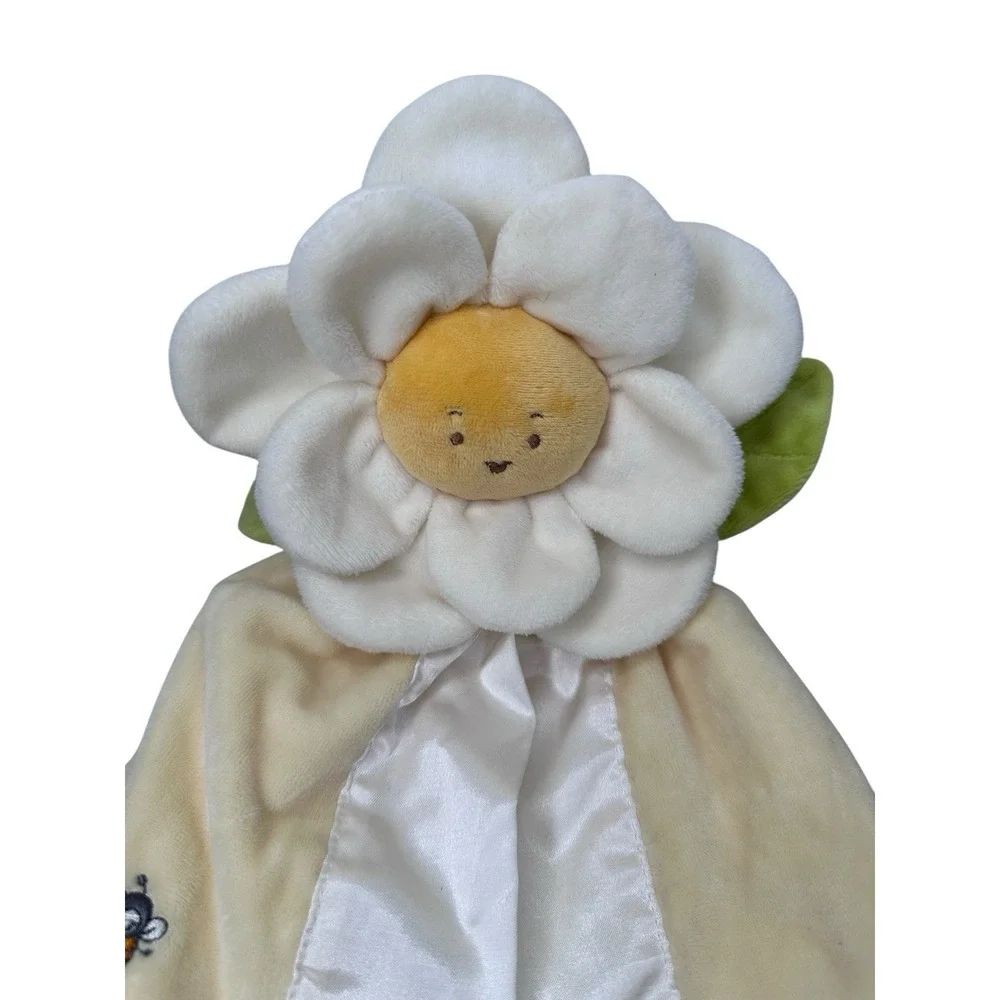 Bunnies by the Bay Daisy Buddy Blanket Baby Security Blanket Lovey Flower Bee